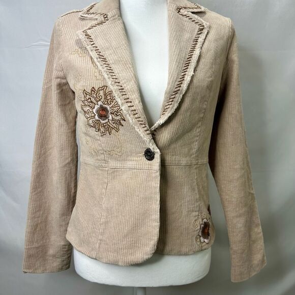 AZIZ Cream Embroidered Flower Jacket with Raw Hem Size M - Picture 2 of 12